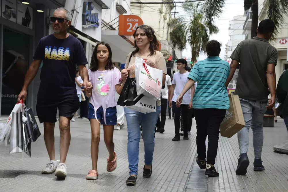 Ventas navideñas en el país by Télam