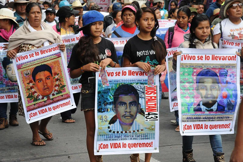 Estudiantes desaparecidos en Ayotzinapa (Unesco)