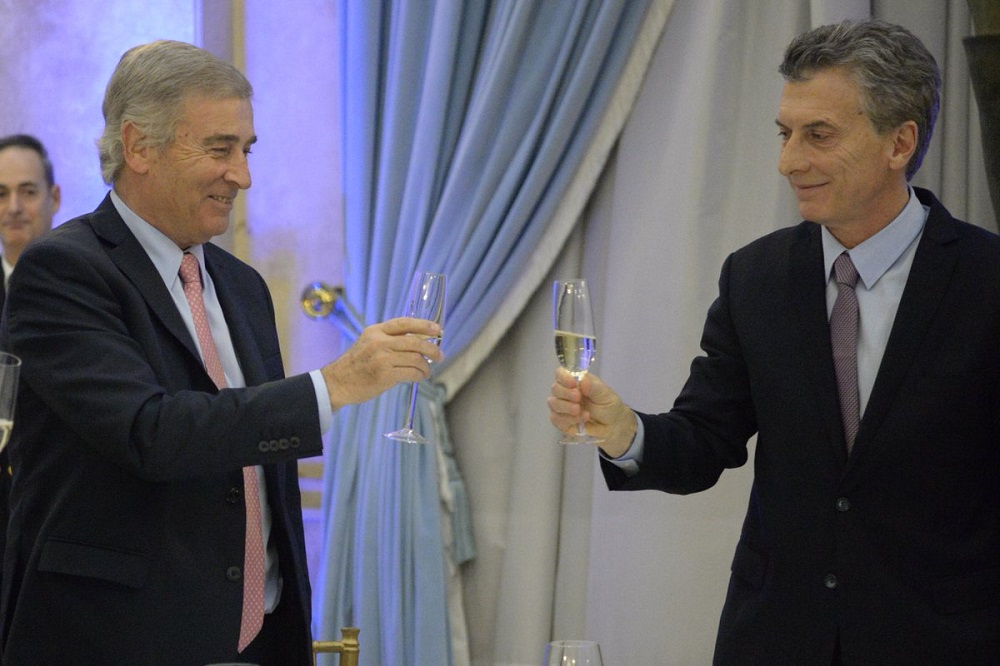 Mauricio Macri @MindefArg