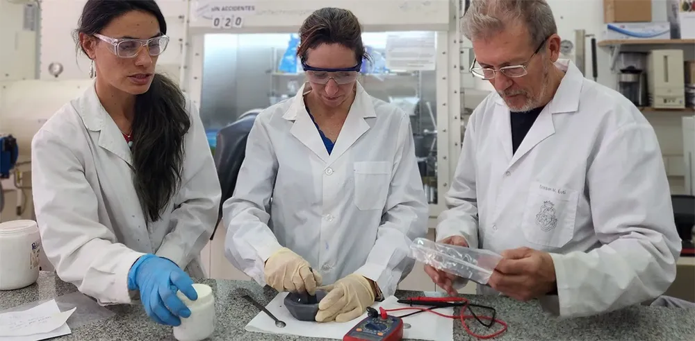 Baterías sustentables con residuo de curtiembres (UNC)