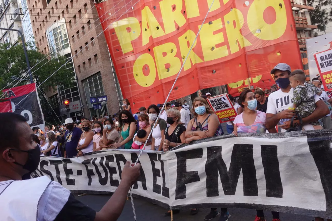 Marcha contra el acuerdo con el FMI 2 (Polo Obrero)