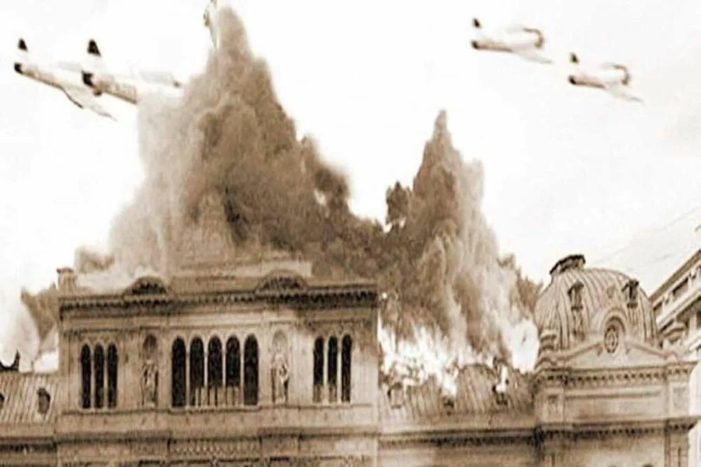 bombardeo-a-plaza-de-mayo-1955