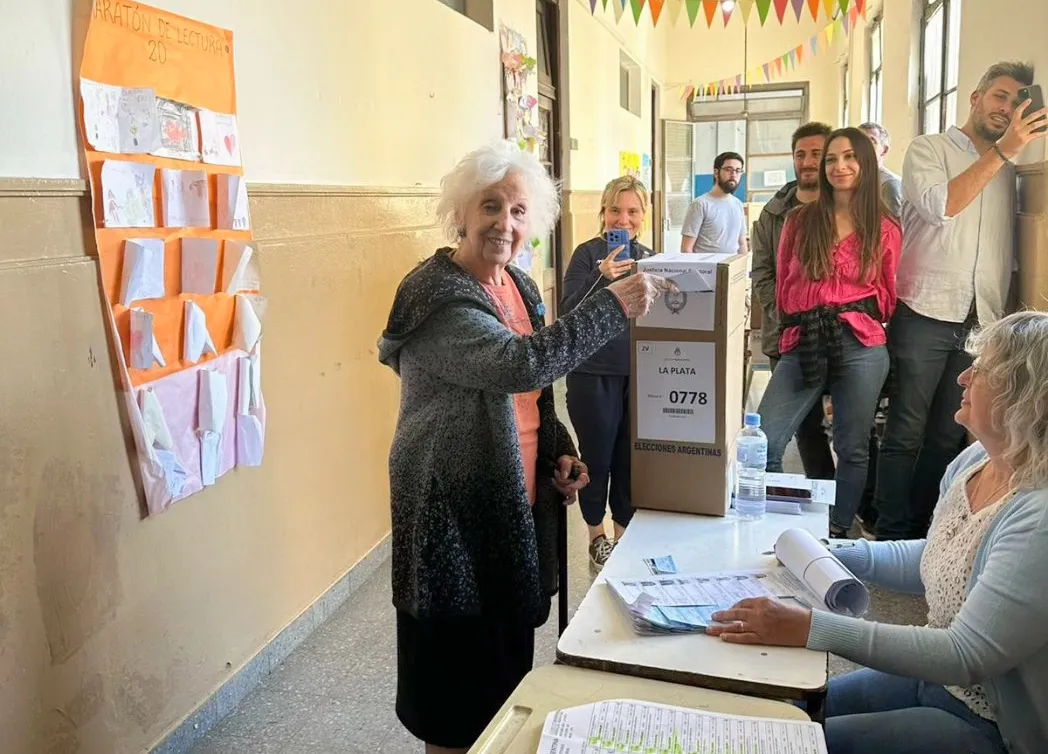 Estela de Carlotto vota en el balotaje (NA)
