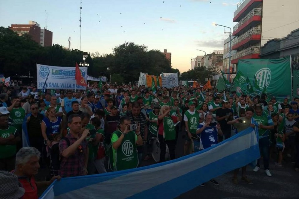 Marcha por Fabricaciones Militares Villa María by @ateriocuarto