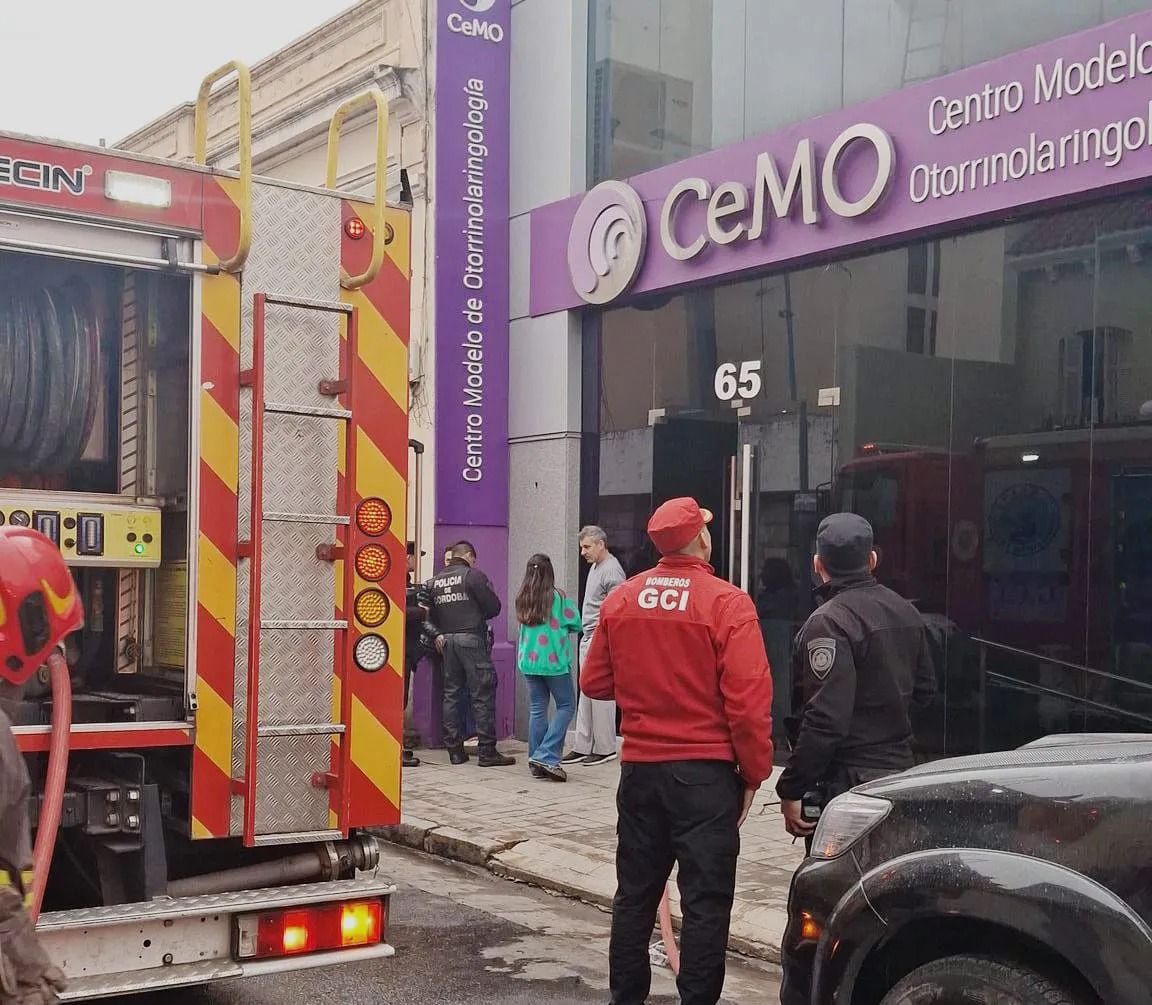 Incendio centro médico by policía
