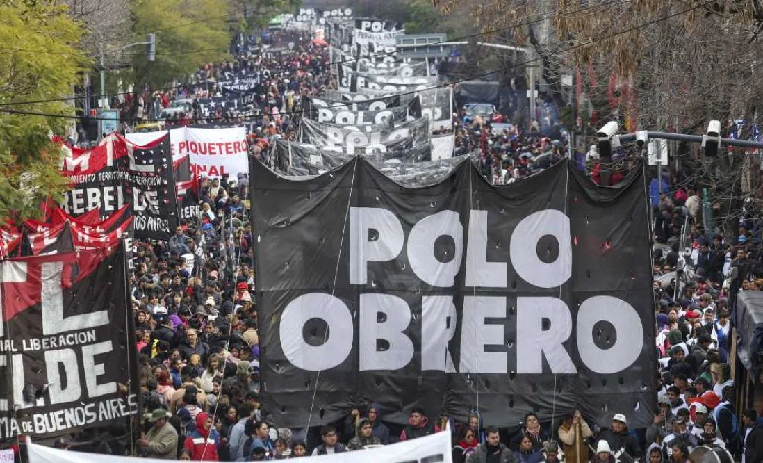Polo Obrero by NA