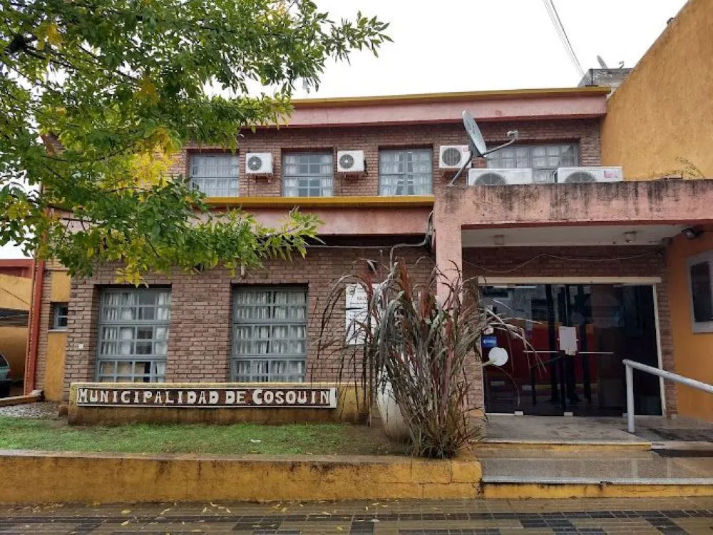 Municipalidad de Cosquin by LV16