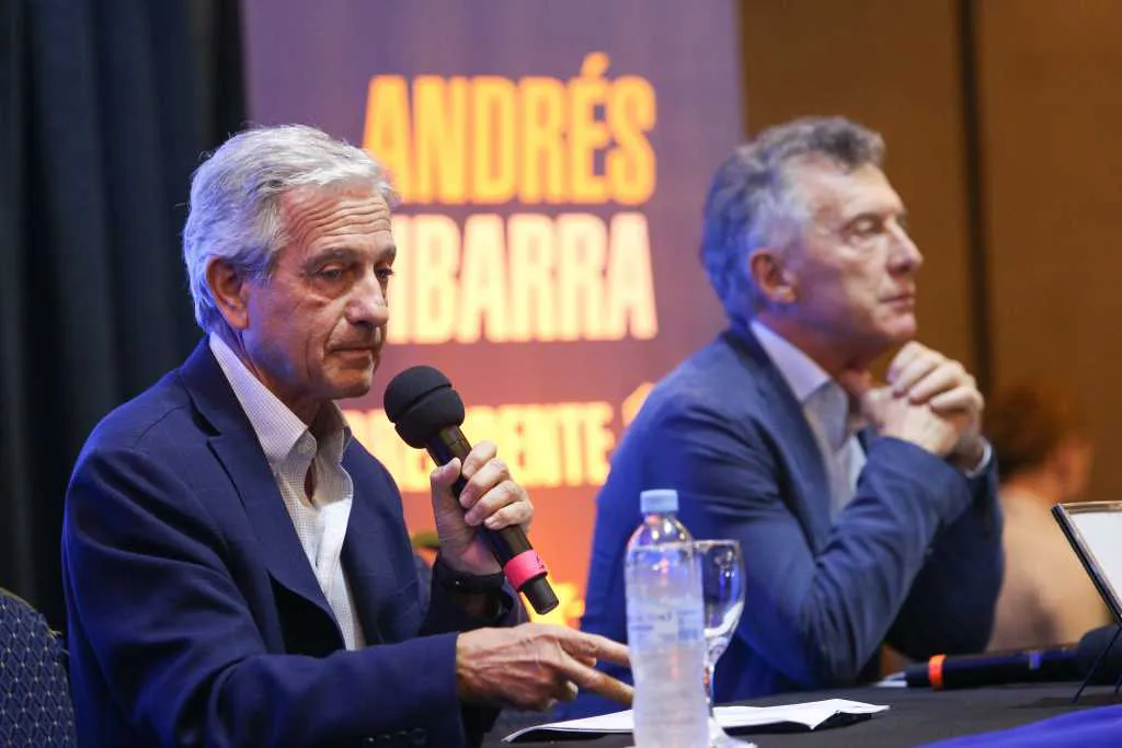 Ibarra y Macri by NA