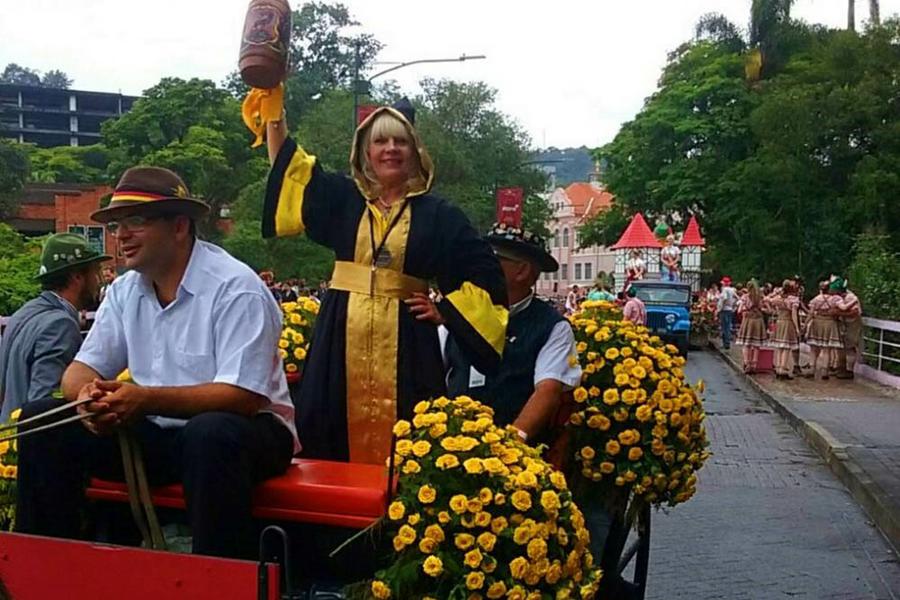 Susy-en-Blumenau-943x1024