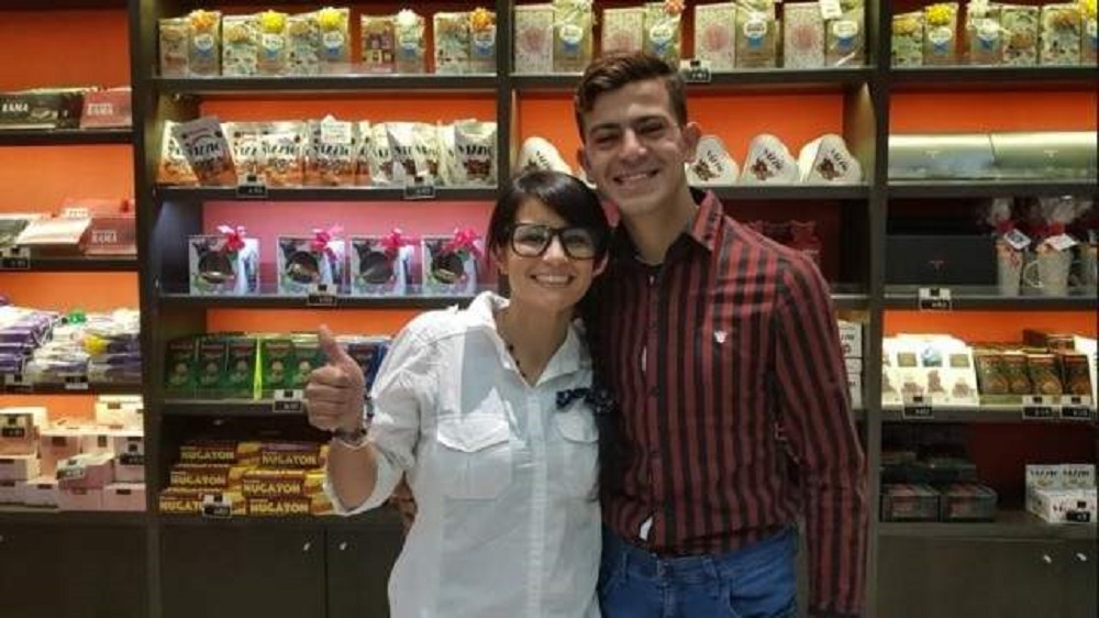 Carlos junto a Eugenia