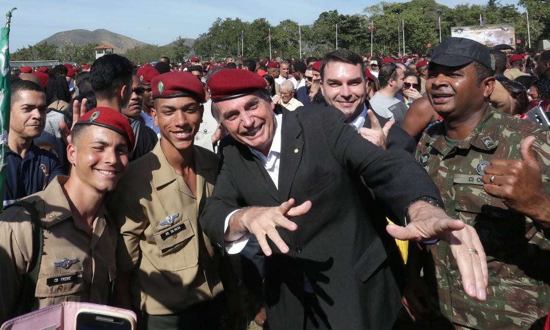 bolsonaro militares