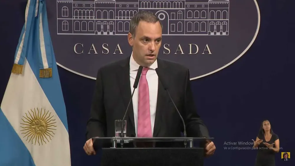Manuel Adorni en conferencia de prensa (captura)