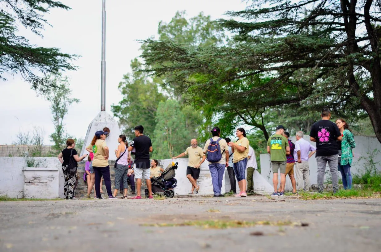Visita de la Comisión Provincial de la Memoria al ex Grupo de Artillería 141 de La Quintana 03
