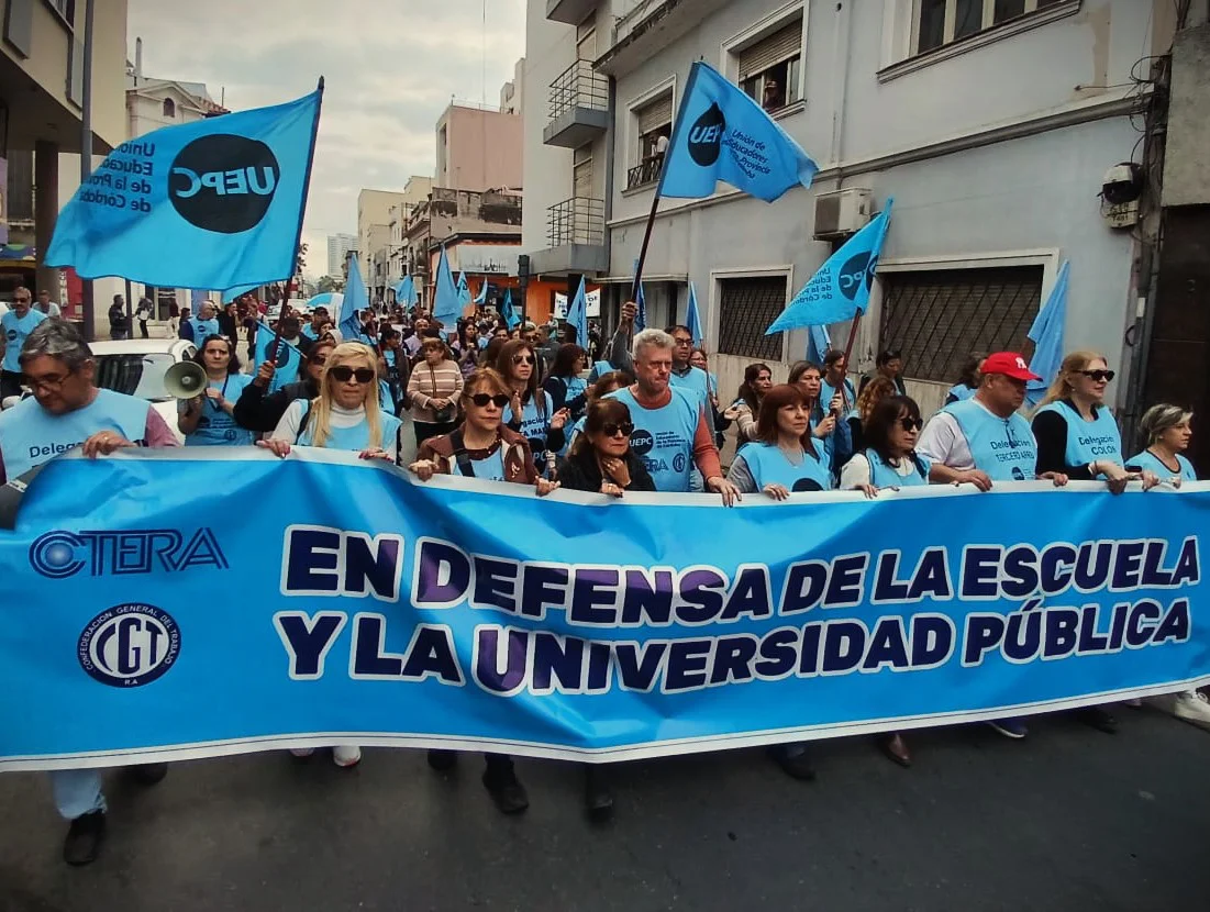 Marcha de UEPC en el paro nacional docente (UEPC) 02
