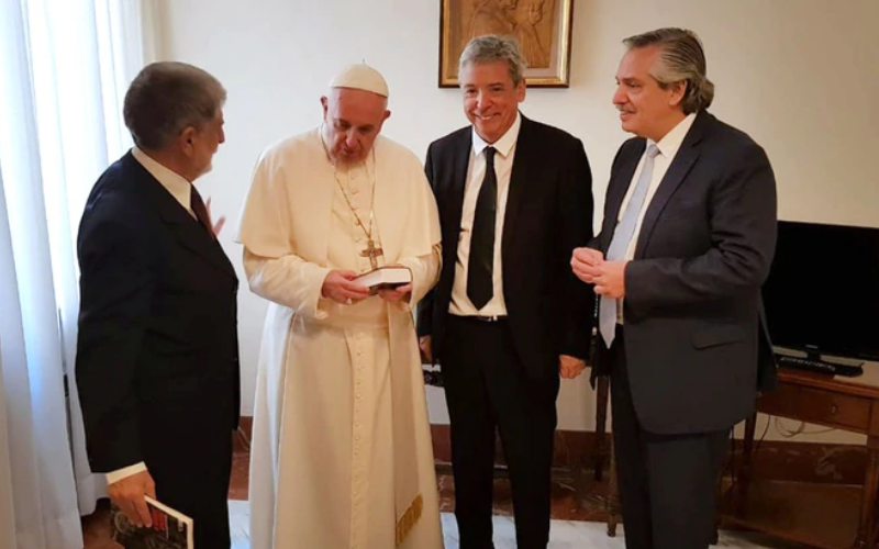Fernánde y el Papa agosto de 2018