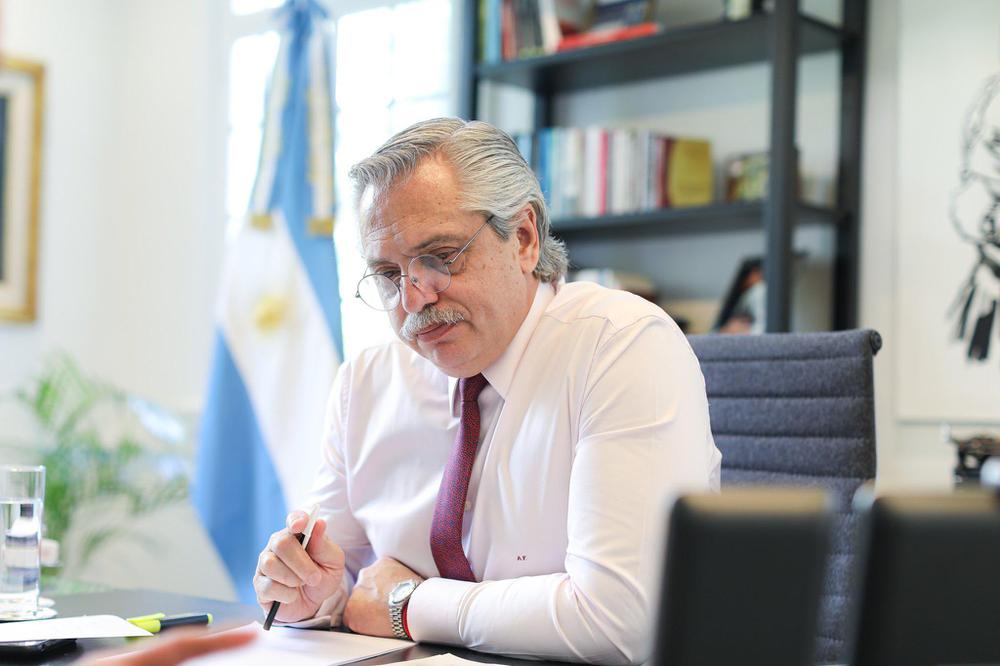 Alberto Fernández @alferdez