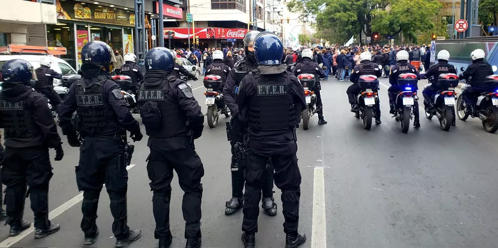 Despliegue policial ante movilización del SUOEM (Leo Guevara)
