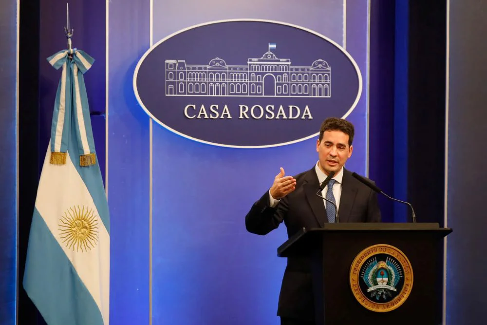 Ravier intenta bajar la tensión en la interna del Gobierno: Los liberales no somos manada thumbnail
