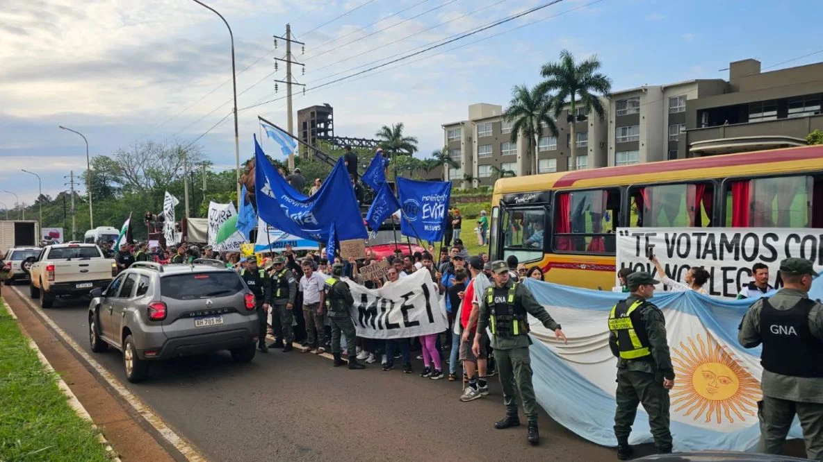 protesta-contra-milei-Iguazu Misiones OnLine