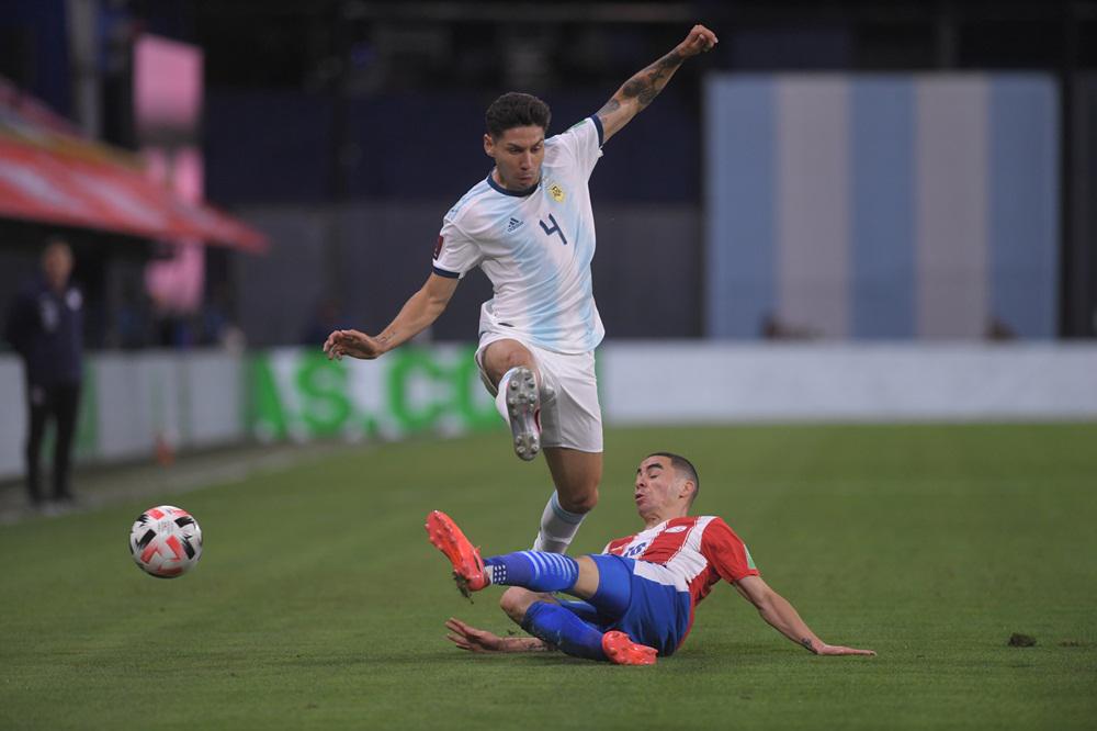 Argentina versus Paraguay by Télam