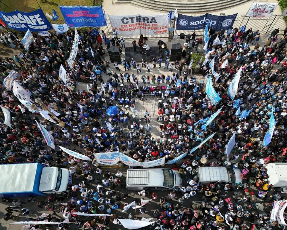 Protesta docente en Congreso UEPC