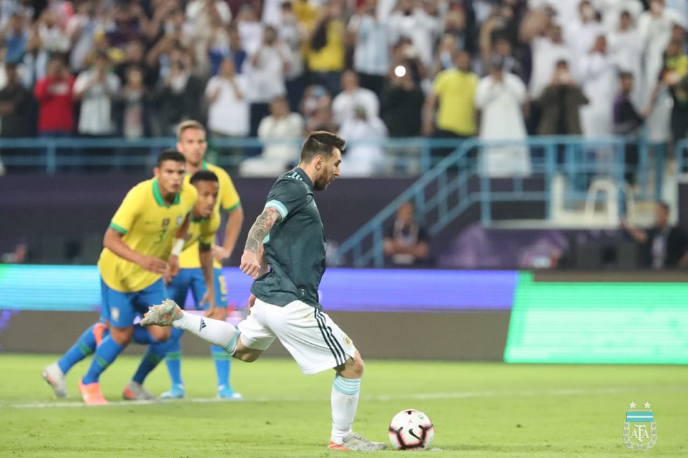 Argentina le ganó en Riyad el amistoso a Brasil con un gol de Lionel Messi