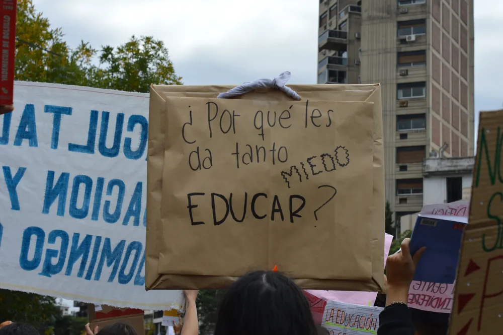 MARCHA universitaria by Miriam Campos LNM