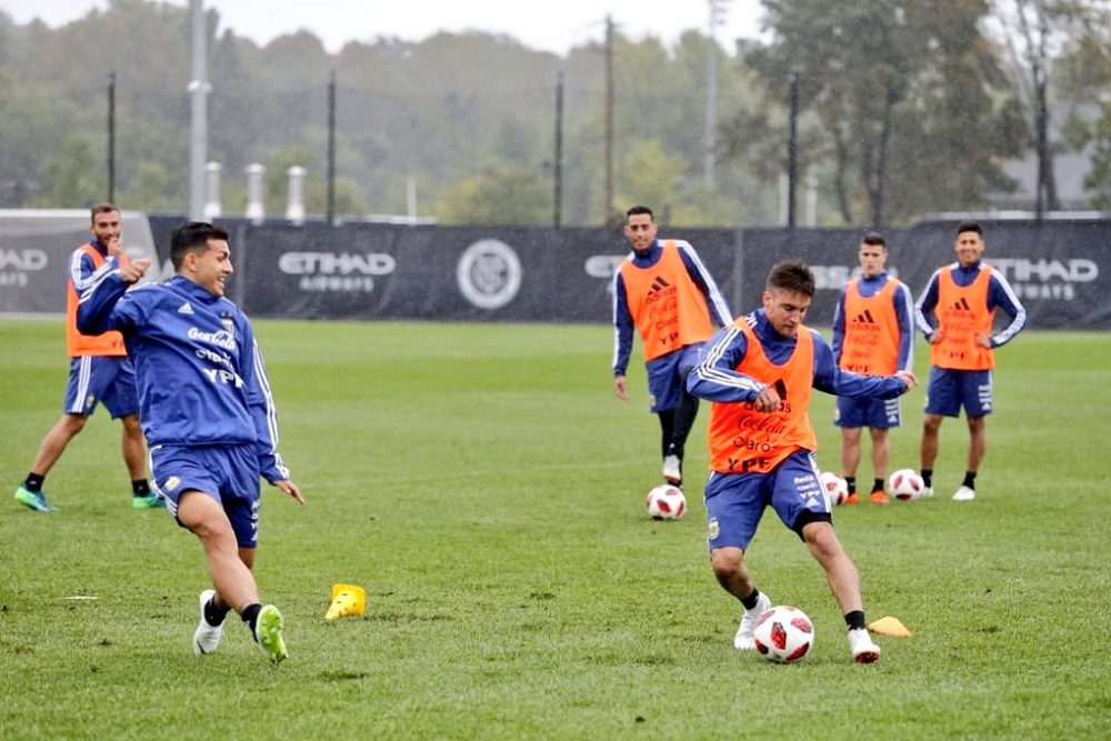 El equipo de Scaloni para enfrentar este martes a Colombia