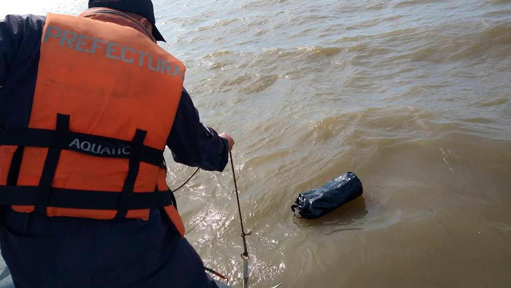 hallan embarcacion en rio de la plata @telam