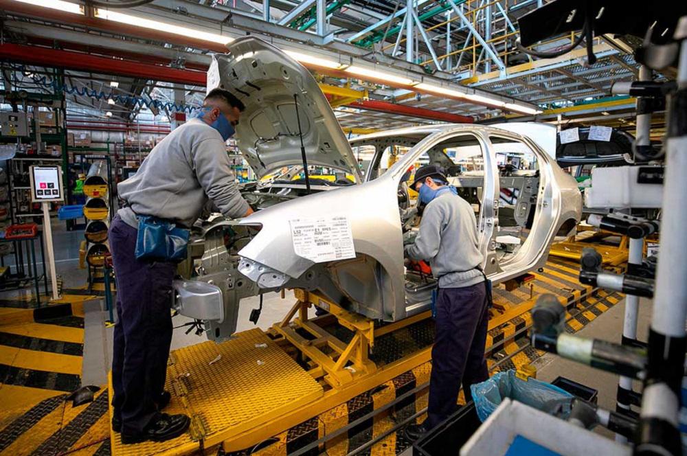Renault Santa Isabel prensa Gobierno de Córdoba industria
