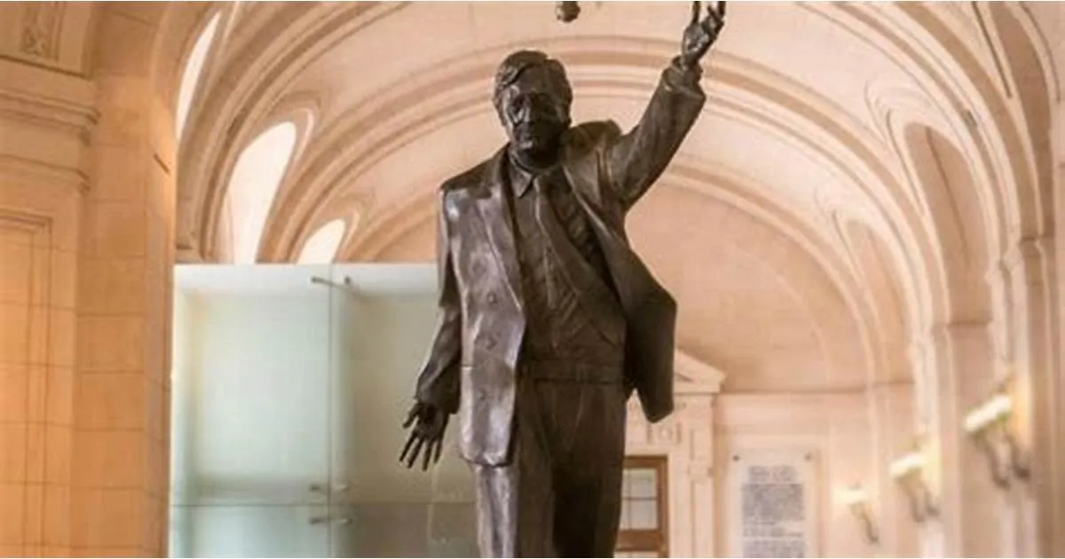 estatua-nestor-kirchner-1069262