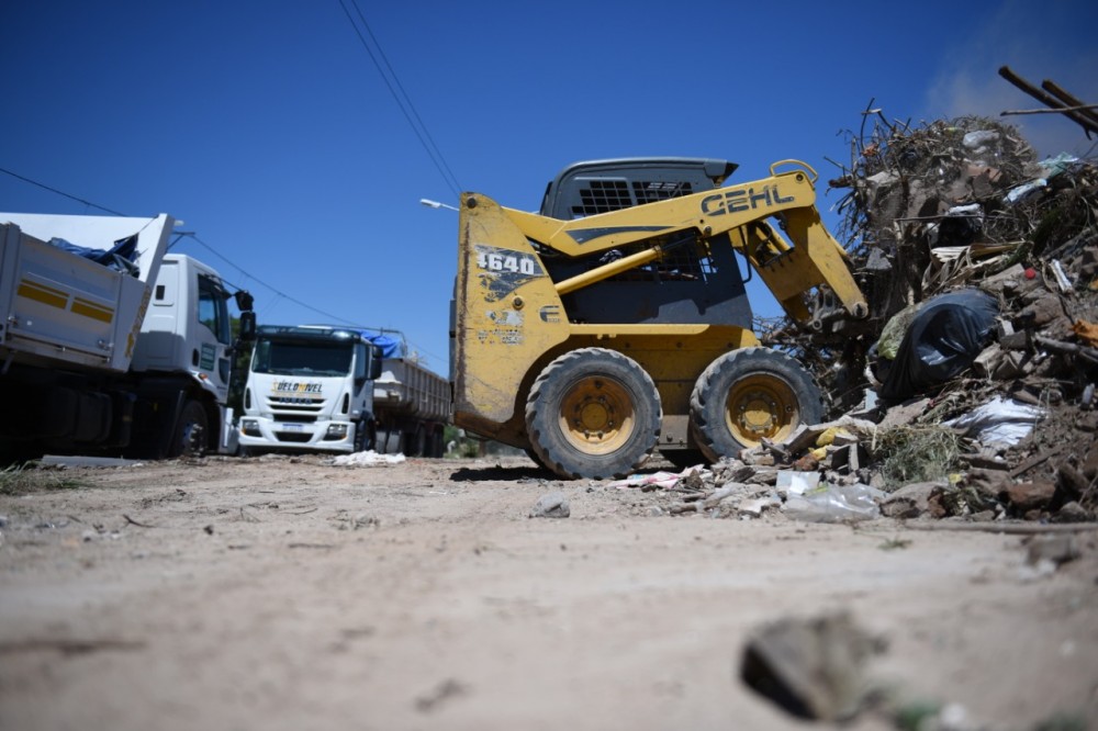 basural avenida Los Incas by prensa Muni