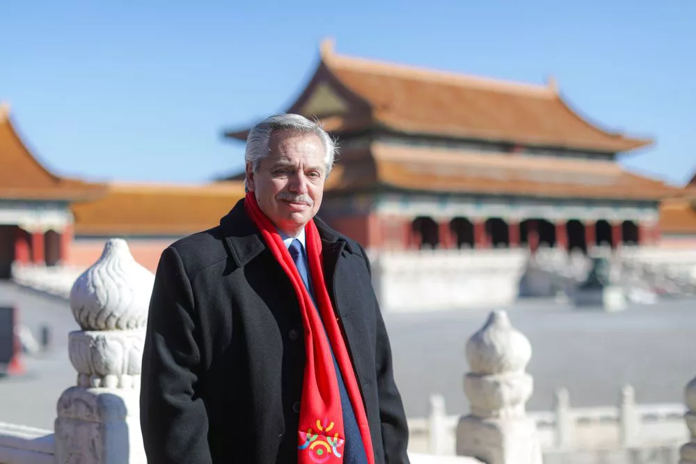 alberto en china by télam