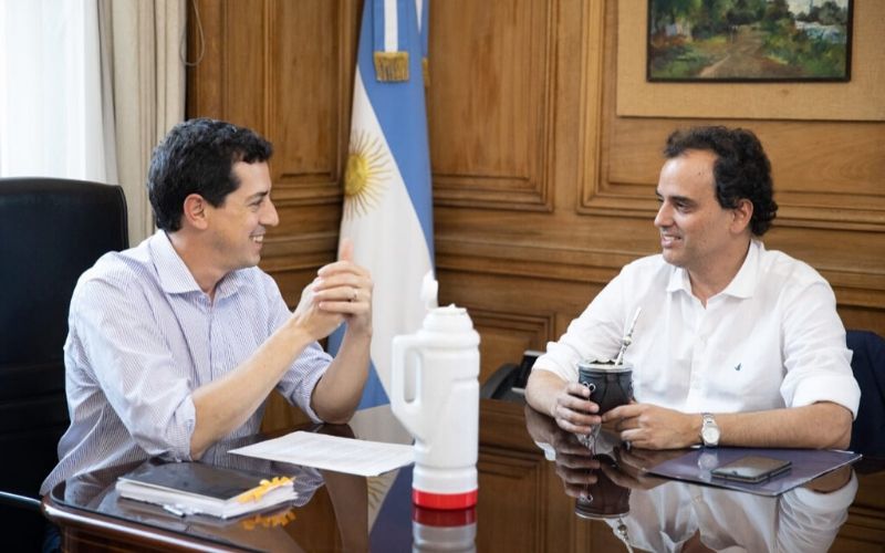 Wado de Pedro con Llamosas