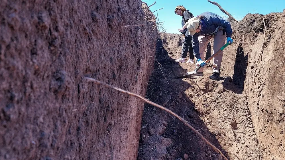 Excavaciones del EAAF en predio lindero a La Perla (Mesa de Trabajo por los Derechos Humanos de Córdoba) 04