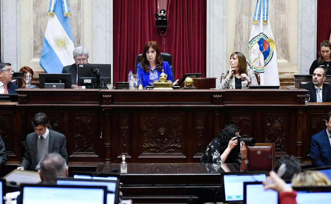Senado sesión by NA