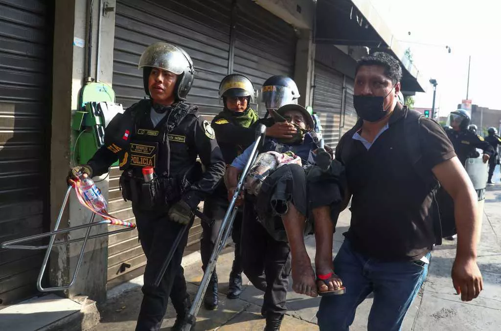 Crisis en Perú by NA
