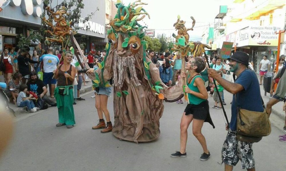 marcha por el agua la tierra y la vida foto Gentileza Radio Comunitaria La Minga