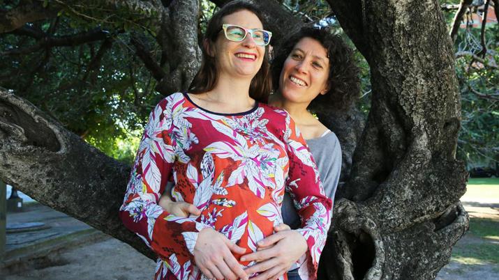 madre no gestante licencia por maternidad