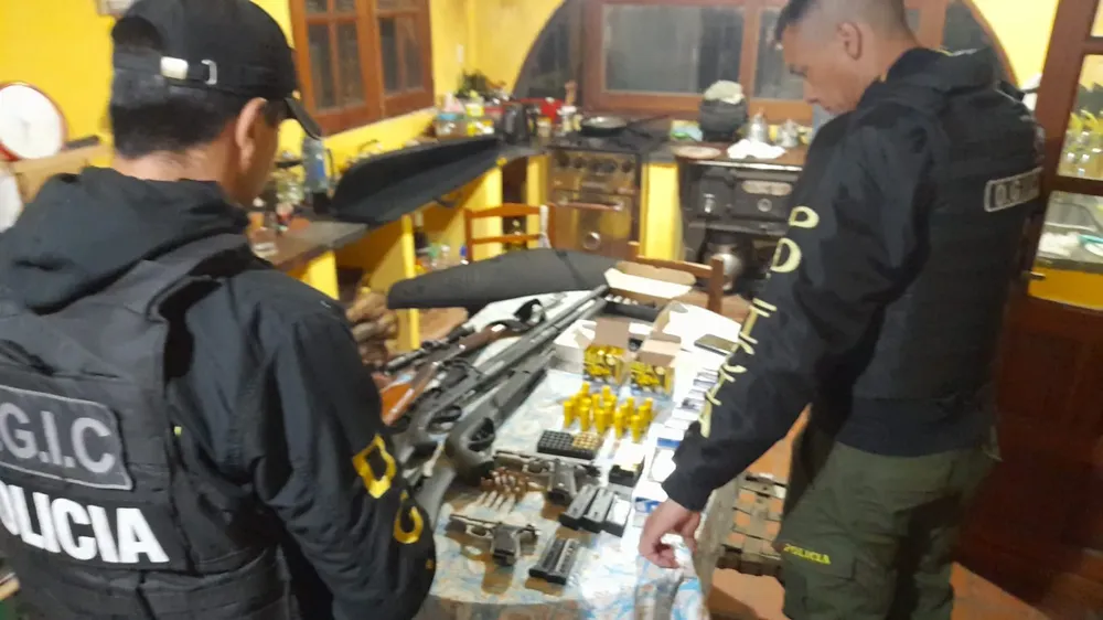 Robo a Caminos de las Sierras bt Prensa Policía