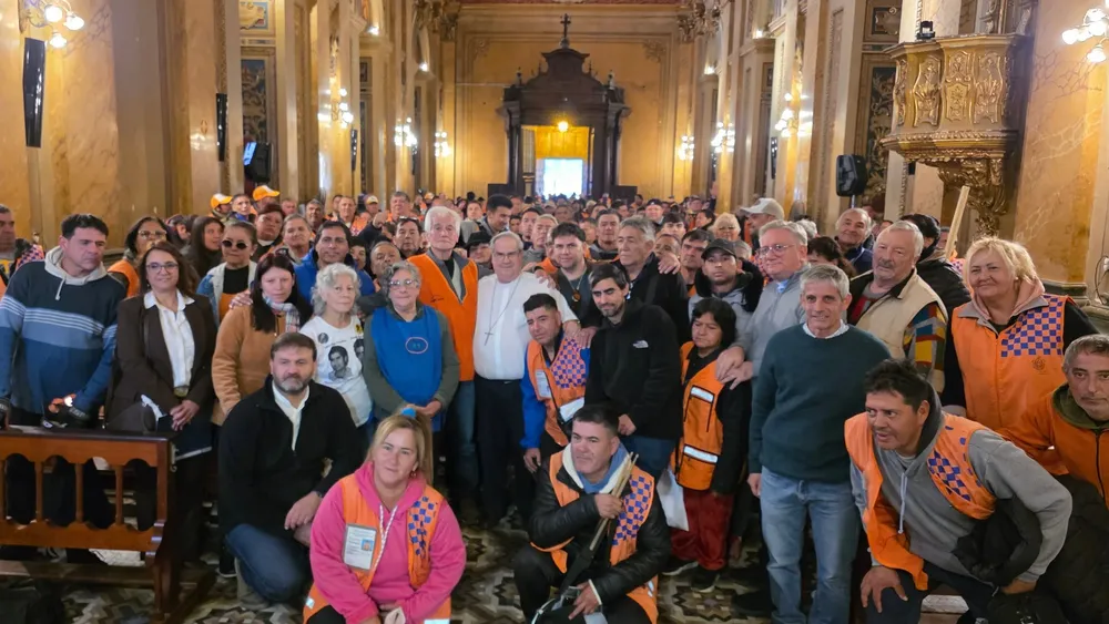 Reunión del cardenal Rossi con naranjitas (Arquidiócesis de Córdoba) 03