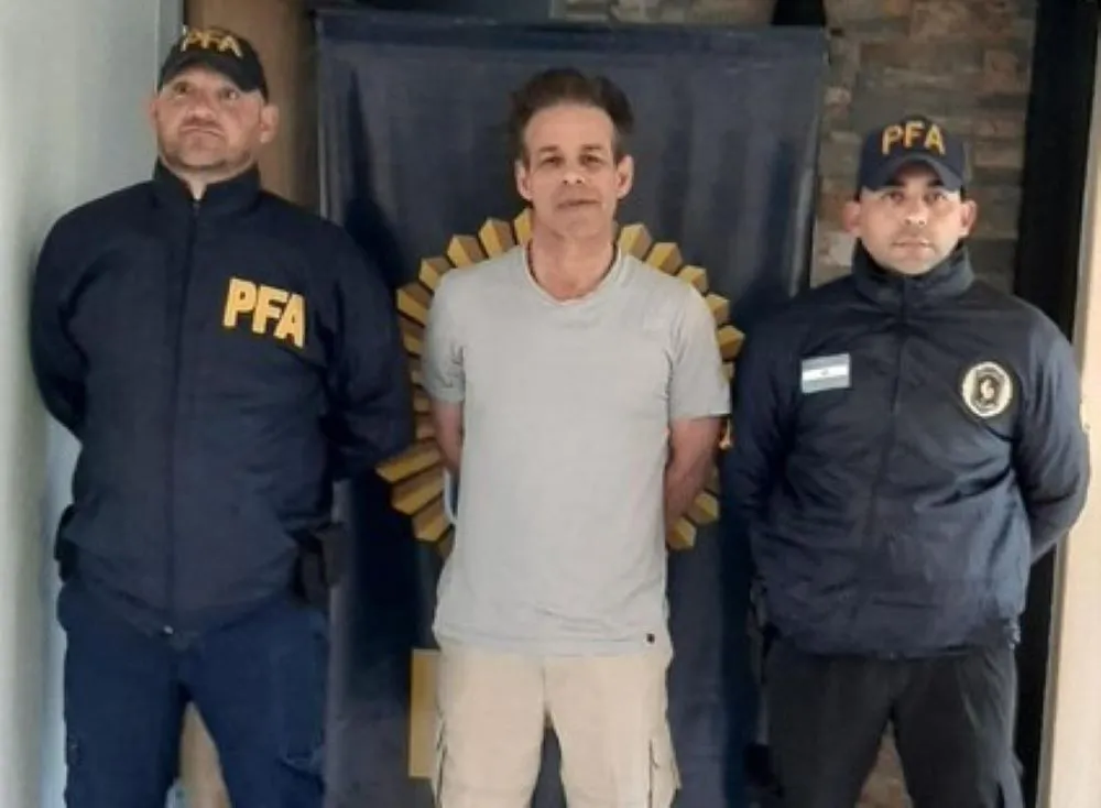 Machado detenido by NA