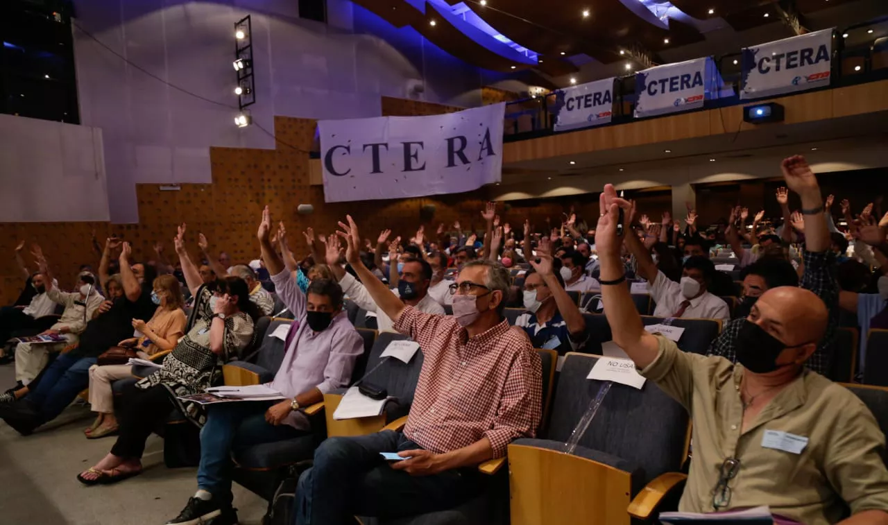 CTERA aprueba paritaria docente 2022 (Foto Twitter CTERA)