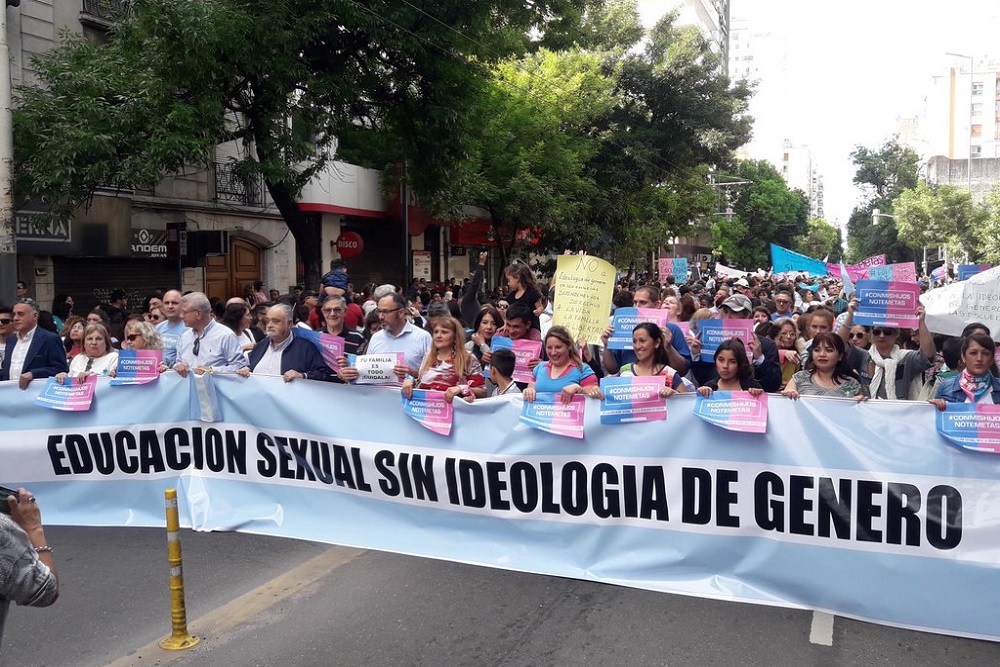 Marcha con mis hijos no te metas 2 by @spfaffen