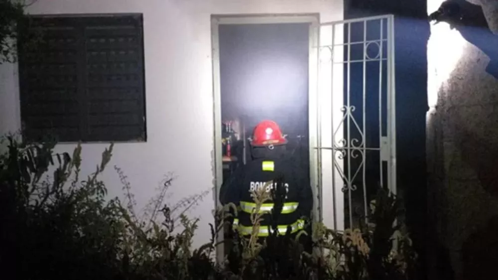 incendio fatal en San Pedro Nolasco by Policía