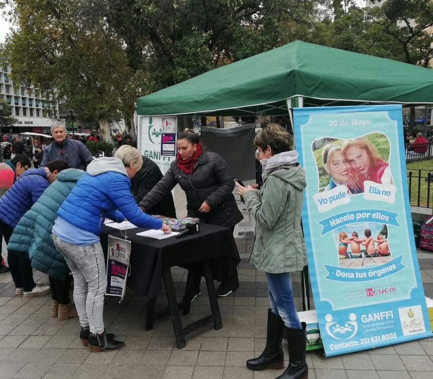 Firmas para la ley de fibrosis quística by Carolina Martínez