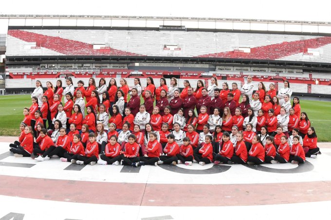 river femenino