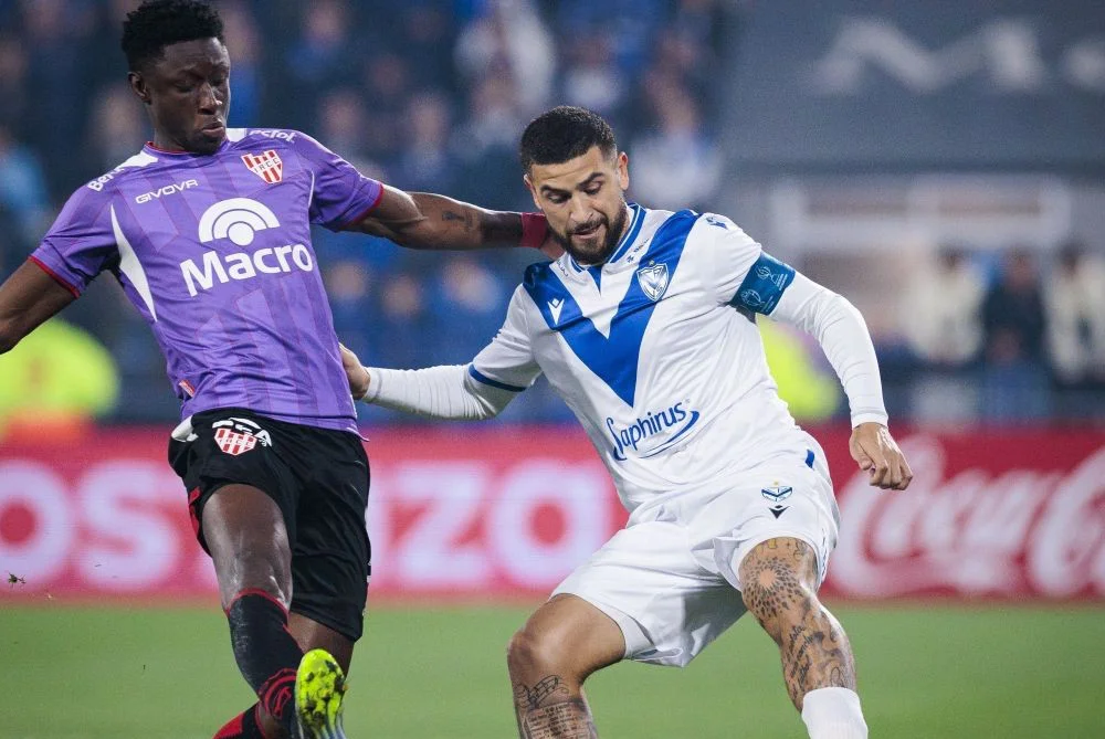 Velez IACC by Vélez