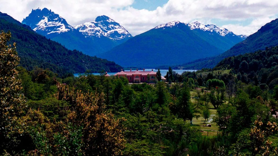 Estancia de Lewis by Télam