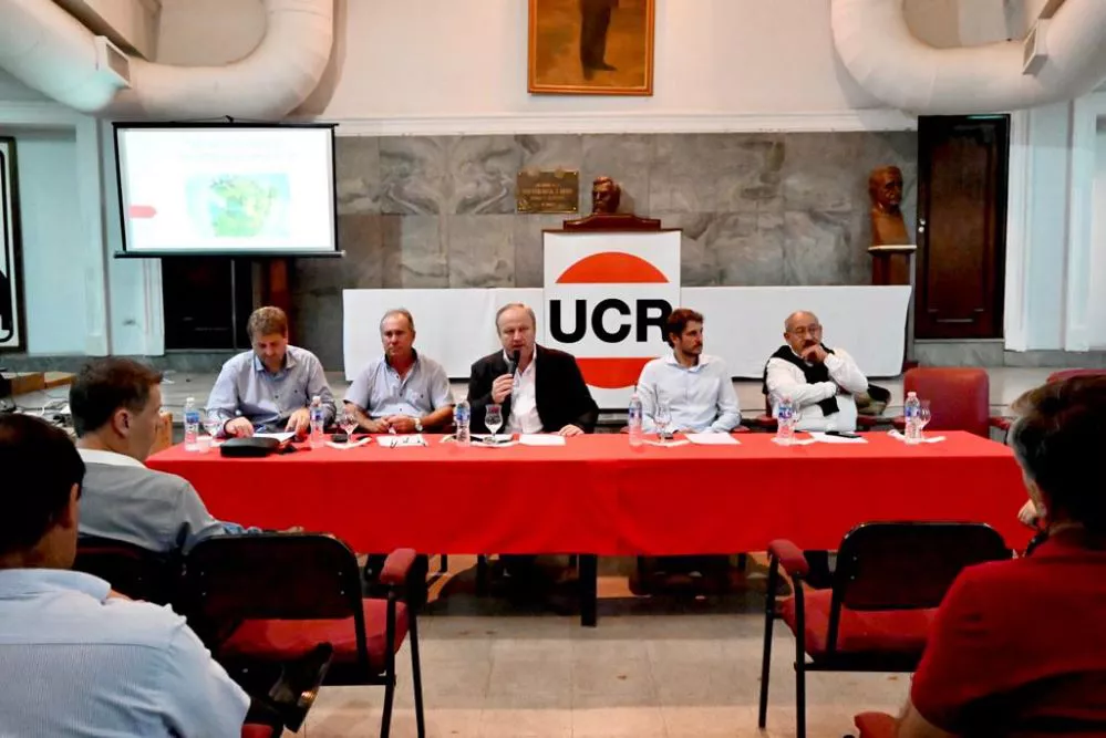 Reunión UCR by gentileza